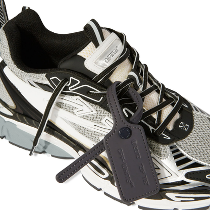 Off 'Be Right Back' Black White