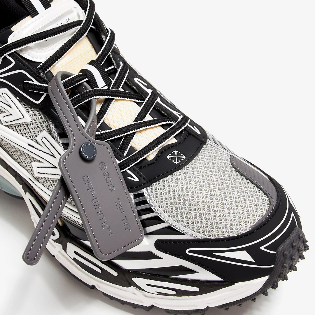 Off 'Be Right Back' Black White Blue